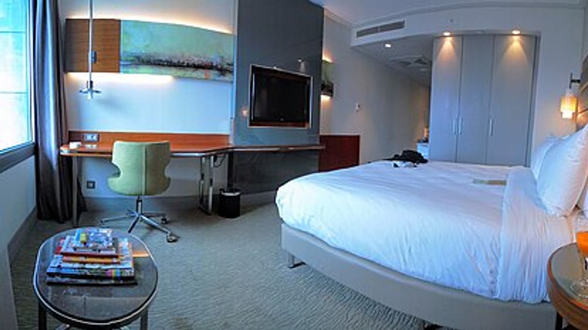 Hotel Maintenance Management Software: Guest Room Issues, Preventive Maintenance and Engineering Logs