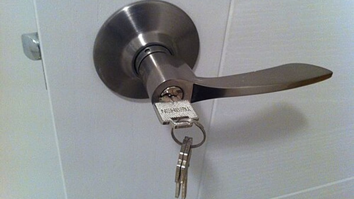 Locksmith and Security Hardware Service Software: Emergency Calls, Key Records and Commercial Contracts