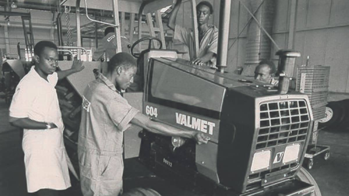 MES Implementation Roadmap: A Step-by-Step Plan for Small and Mid-Sized Factories