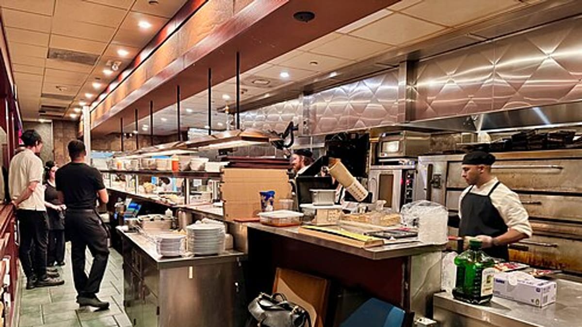 Maintenance Software for Restaurant Chains and Cloud Kitchens: Keeping Every Outlet Running