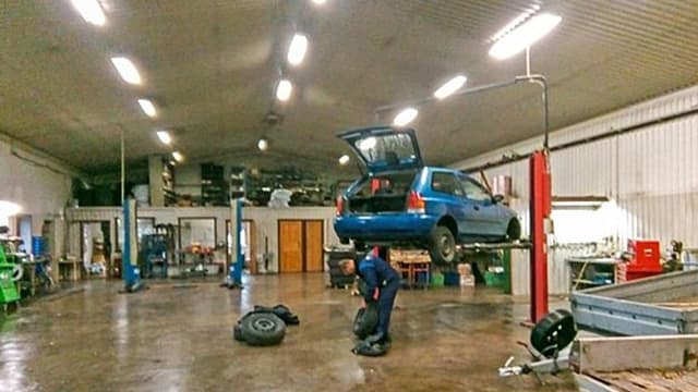 Automobile Workshop Service Software: Job Cards, Estimates, Parts and Customer Updates