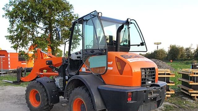 Equipment Rental Maintenance Software: Fleet Availability, Inspections Between Hires and Field Service