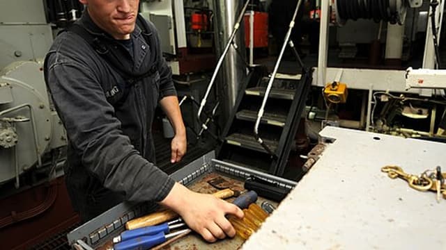 How to Improve First-Time Fix Rate in Field Service: Causes, Fixes and Measurement