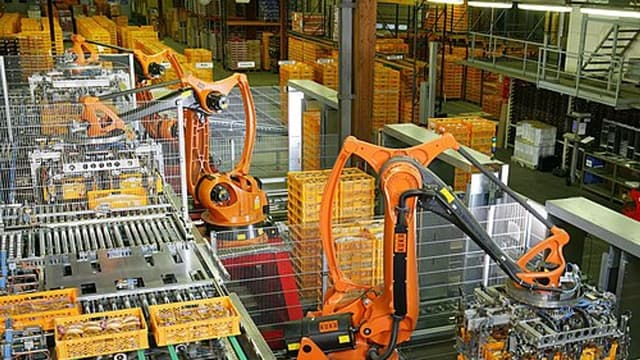 An Industry 4.0 Roadmap for Small Manufacturers: Practical Steps from Paper to Connected Factory