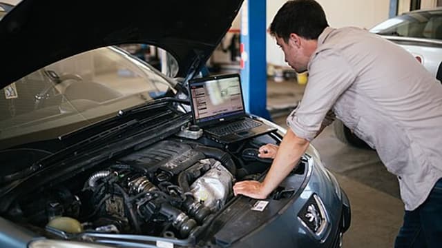 Mobile Mechanic and On-Site Vehicle Repair Software: Bookings, Dispatch, Parts and Payments on the Road