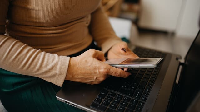 Native vs Cross-Platform Mobile Apps: How to Choose for Your Business App