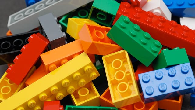 No-Code and Low-Code vs Custom Software Development: Choosing the Right Tool for Business Systems
