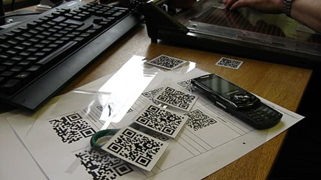 QR Code Asset Tagging for Service Companies: Faster Service, Complete History, Fewer Errors
