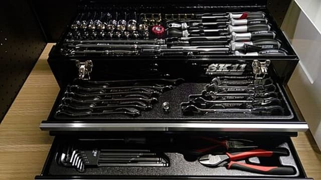 Van Stock Management for Service Technicians: What to Carry, How to Replenish and Reduce Leakage